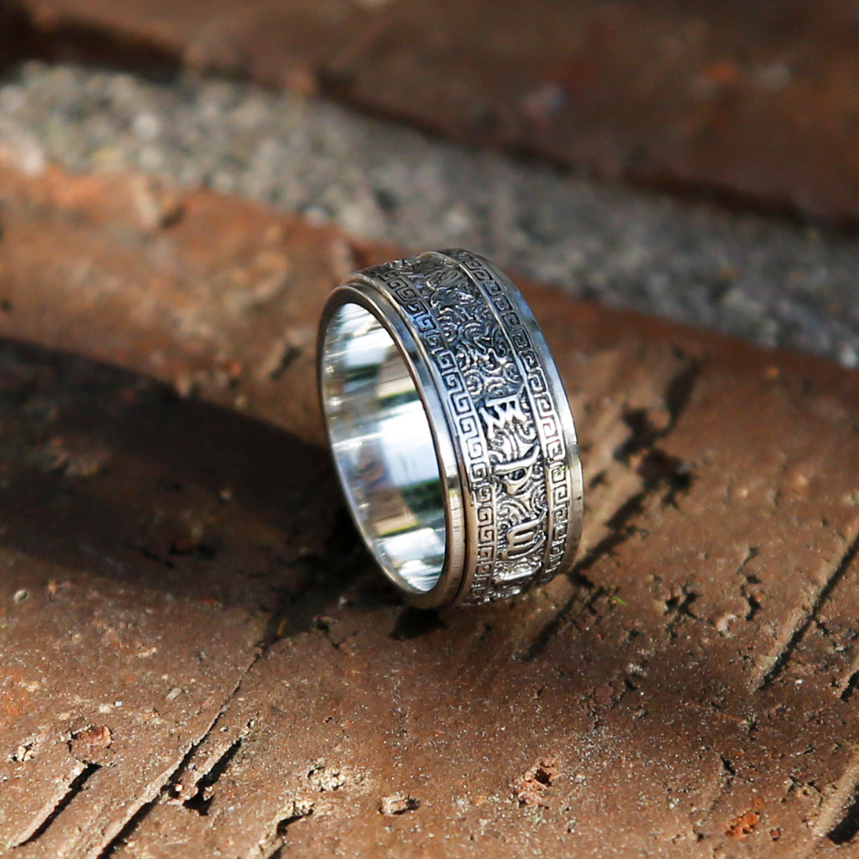 Tibetan Buddhist Symbol Vajra & Prayers Sterling Silver Spinner Ring, Mens Meditation Ring - ZentralDesigns