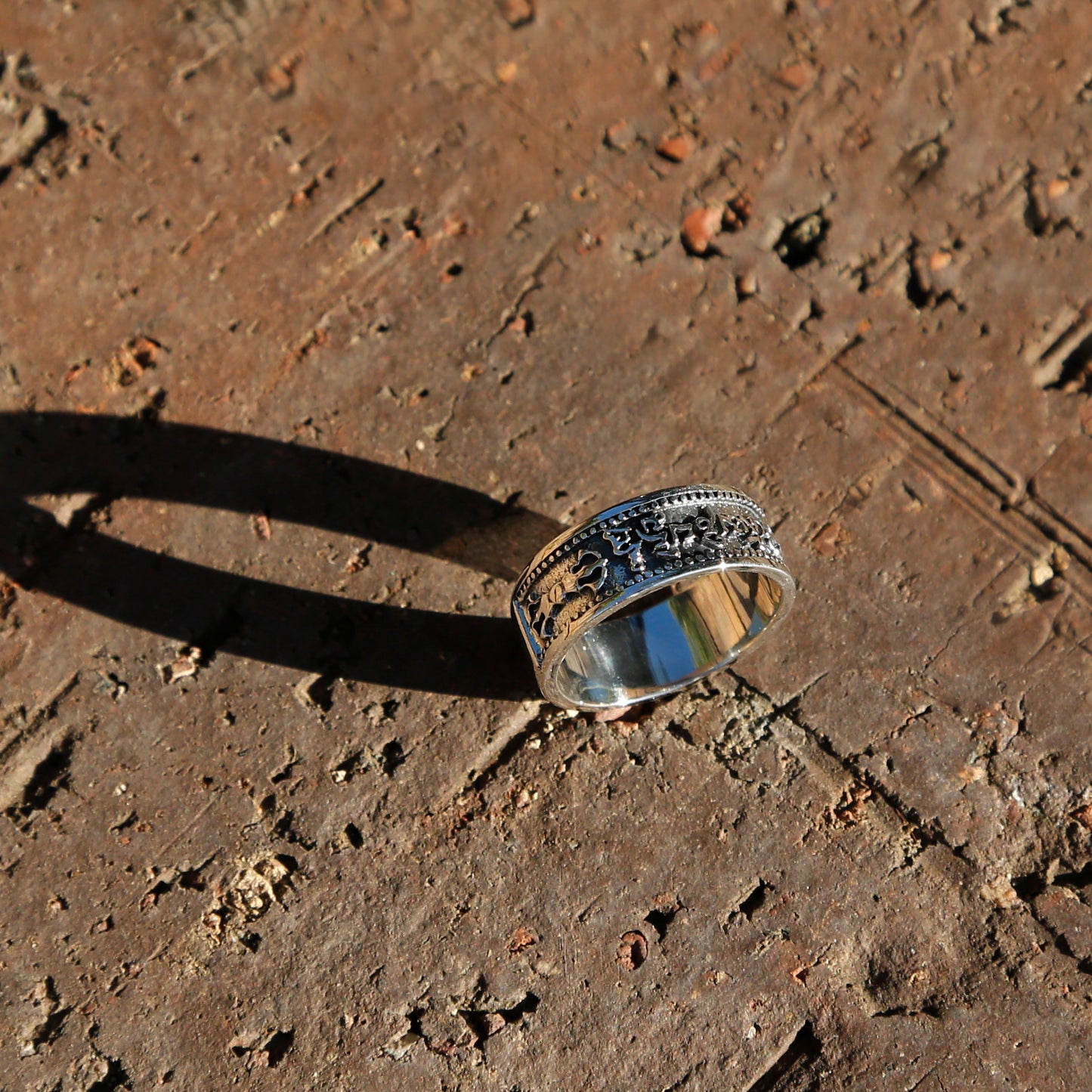 Tibetan Buddhist Prayers Vajra OM Silver Ring, Buddhism Symbols Mens Ring - ZentralDesigns