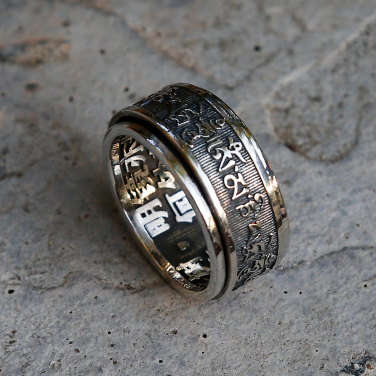 Tibetan Buddhist Prayer Silver Spinner Ring, Mens Meditation Ring, Buddhist Symbol Ring - ZentralDesigns