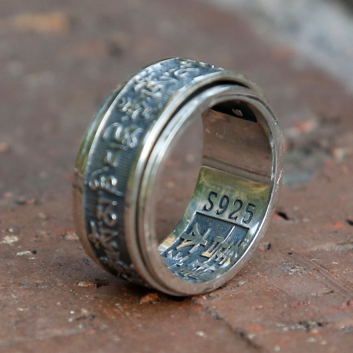 Tibetan Buddhist Prayer Silver Spinner Ring, Mens Meditation Ring, Buddhist Symbol Ring - ZentralDesigns