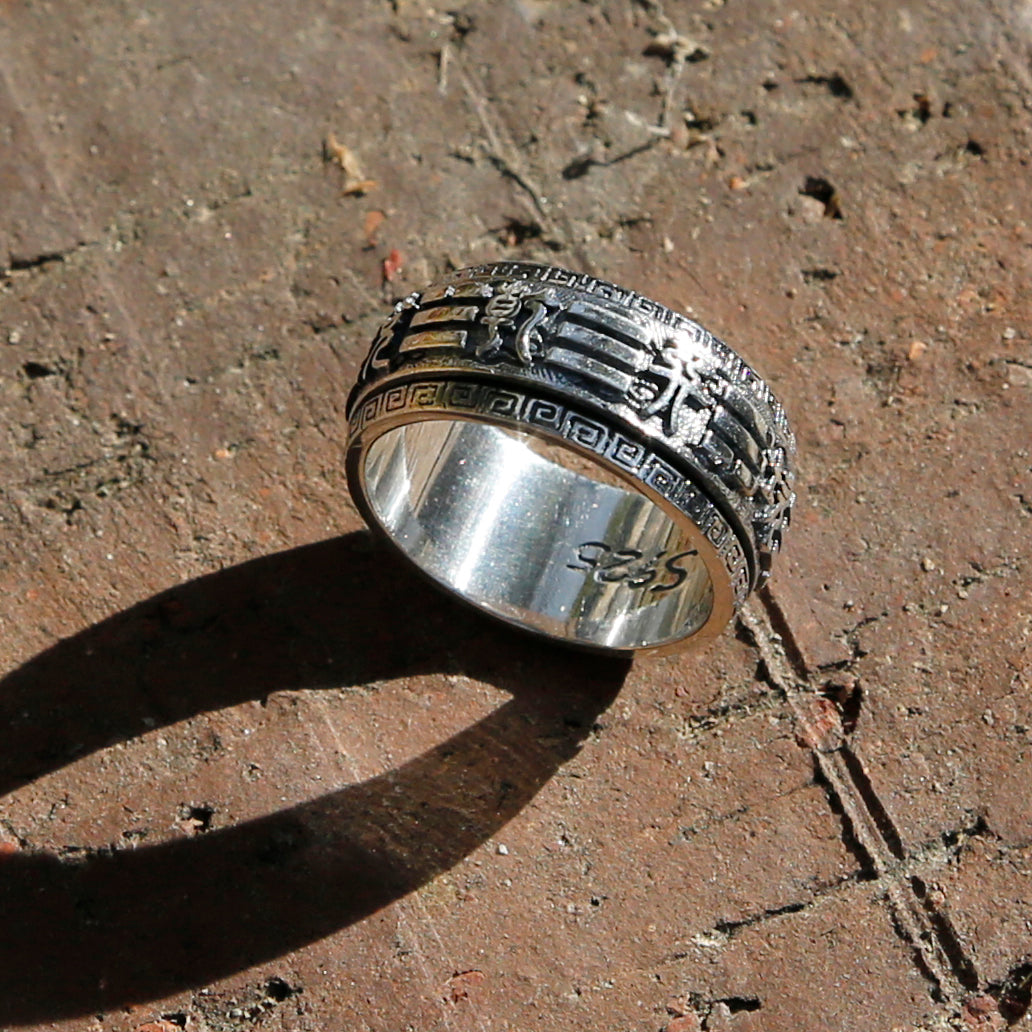 Embossed Yin Yang Ba Gua Sterling Silver Spinner Ring, Chinese Taoist Tai Chi Ring - ZentralDesigns
