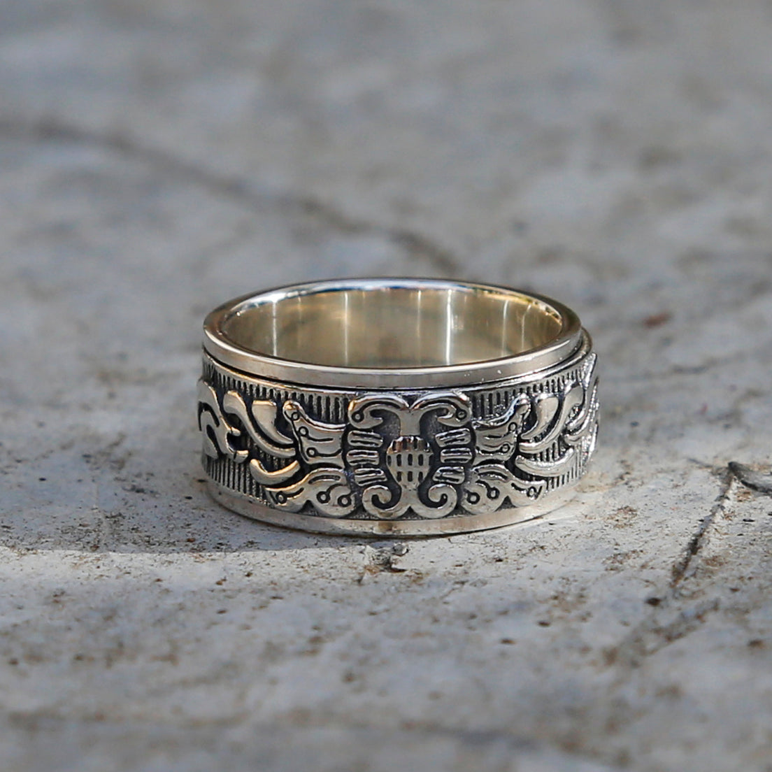 Embossed Butterfly Sterling Silver Spinner Ring, Vintage Style Meditation Ring - ZentralDesigns