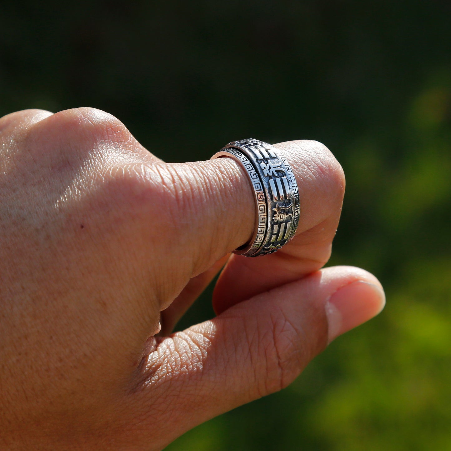 Embossed Yin Yang Ba Gua Sterling Silver Spinner Ring, Chinese Taoist Tai Chi Ring - ZentralDesigns