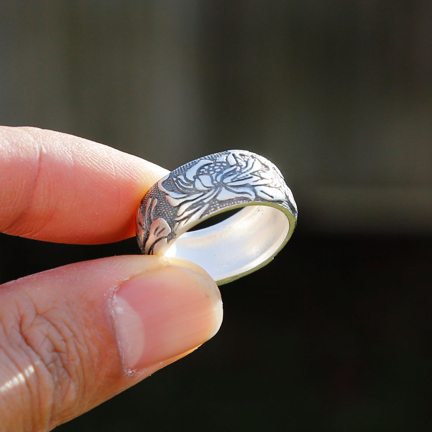 Embossed Lotus Vintage Style Silver Ring, Tibetan Buddhism Ring, Buddhist Prayer Om Ring - ZentralDesigns