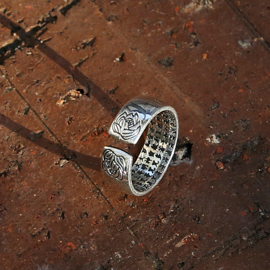 Praying Hand with Buddhist Sutra Sterling Silver Ring, Tibetan Buddhism Ring - ZentralDesigns